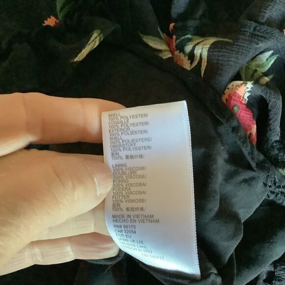 Urban Outfitters Floral Mini Skirt💐❤🙌 - Picture 4 of 4